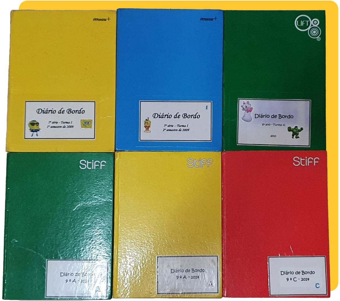 diários dos alunos em diversas cores